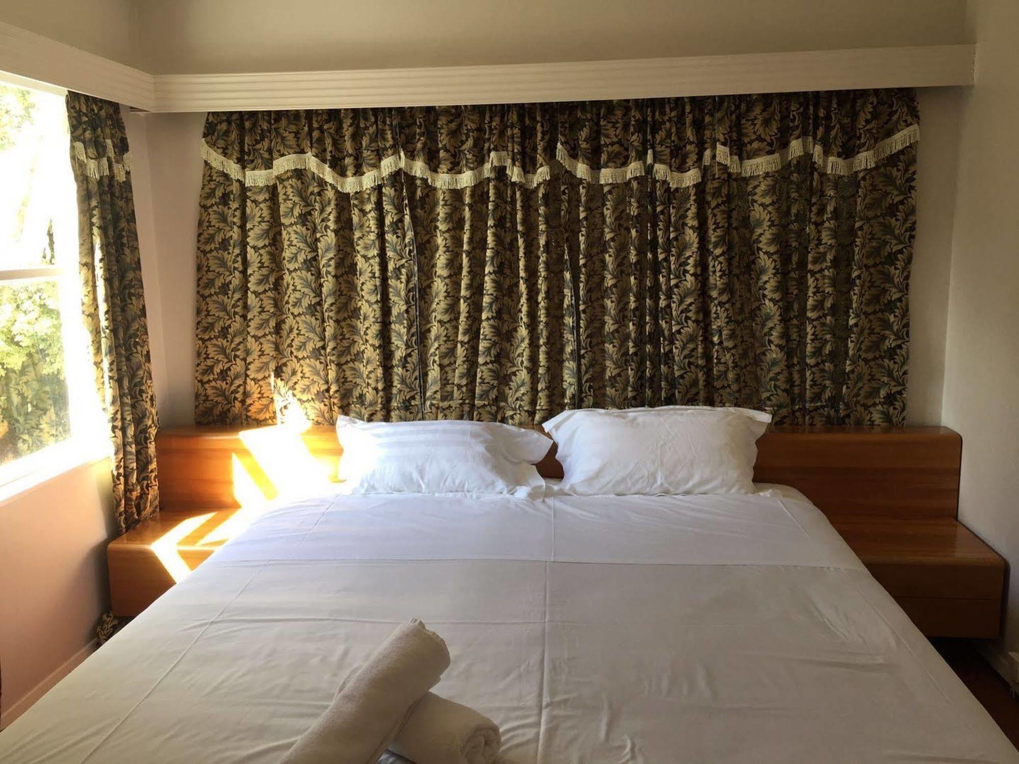 Abella Inn โอ๊คแลนด์ ภายนอก รูปภาพ